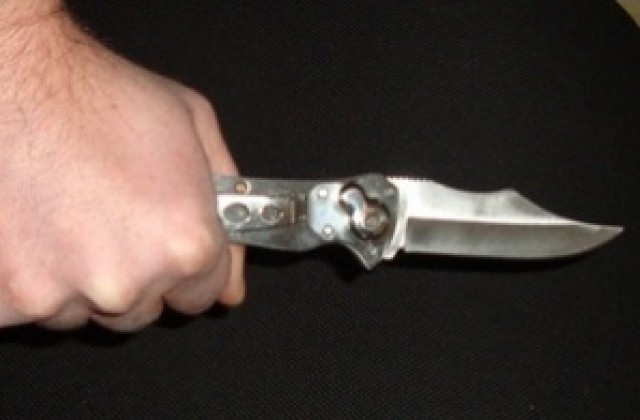 50 годишна жена е с прободна рана в корема и е транспортирана