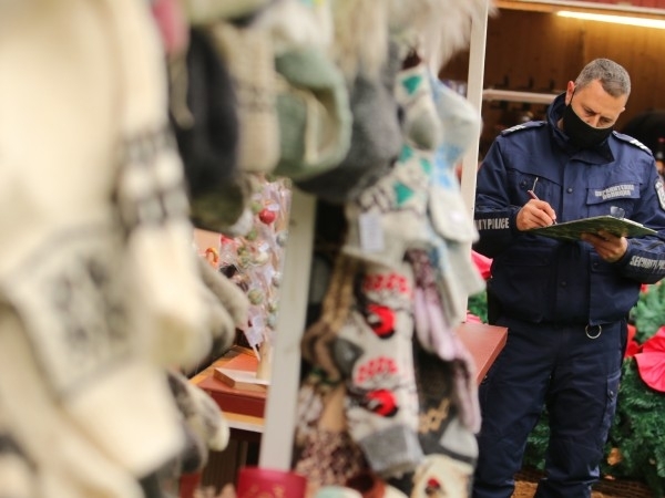 Продължават ударните проверки за спазването на мерките срещу разпространението на
