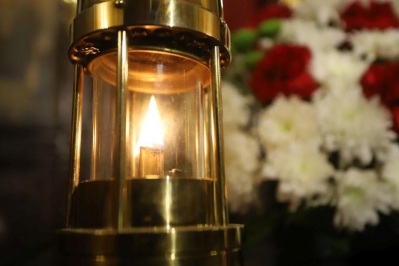 На Велика събота в навечерието на Великден Благодатният огън слезе