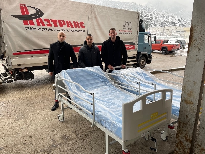 Пристигнаха новите легла за Акушеро гинекологичното отделение на МБАЛ Христо Ботев