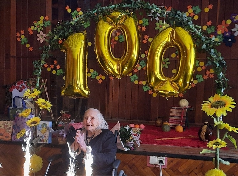 Най-възрастният жител в община Берковица Роза Каменова празнува днес 100-годишен
