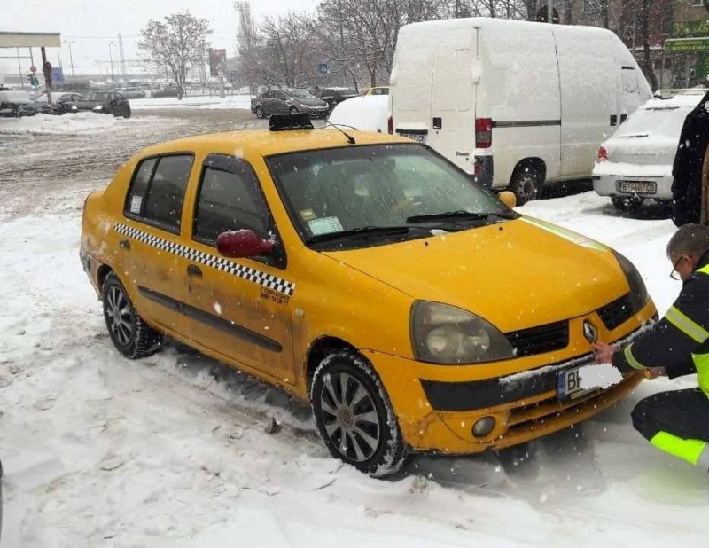 Съвместна проверка на таксиметрови автомобили бе извършена от Звено Инспекторат