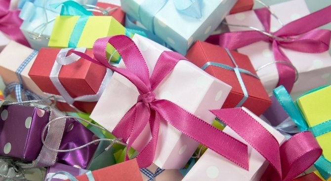 Сръбските митнически власти върнаха микробус с коледни порадъци изпратени от