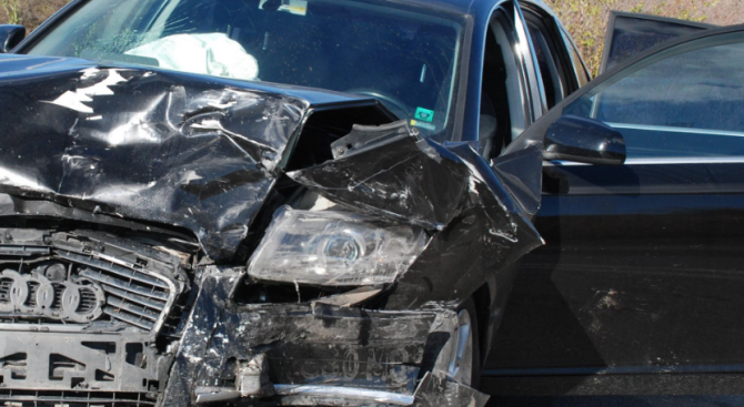 Водач употребил голямо количество алкохол е катастрофирал тази нощ около