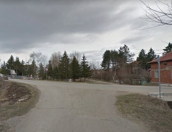 Разгневен дядо заплашил кметицата на село Сливовик, община Медковец, съобщиха