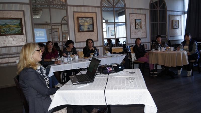 Кметът на Община Мездра инж Генади Събков и представители на