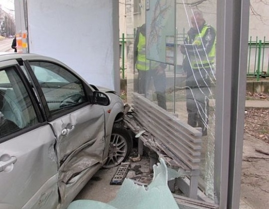 Младеж седнал зад волана солидно почерпен след посрещането на джулай