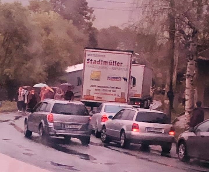 Тежка катастрофа с ТИР затвори международния път Е 79 между Мездра