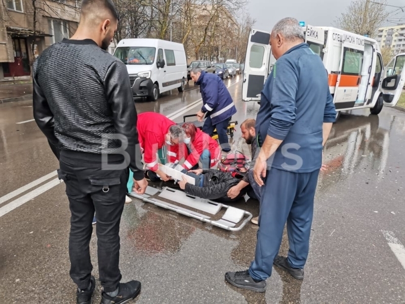 Първо в BulNews: Вижте подробности за състоянието на катастрофиралия моторист във Враца