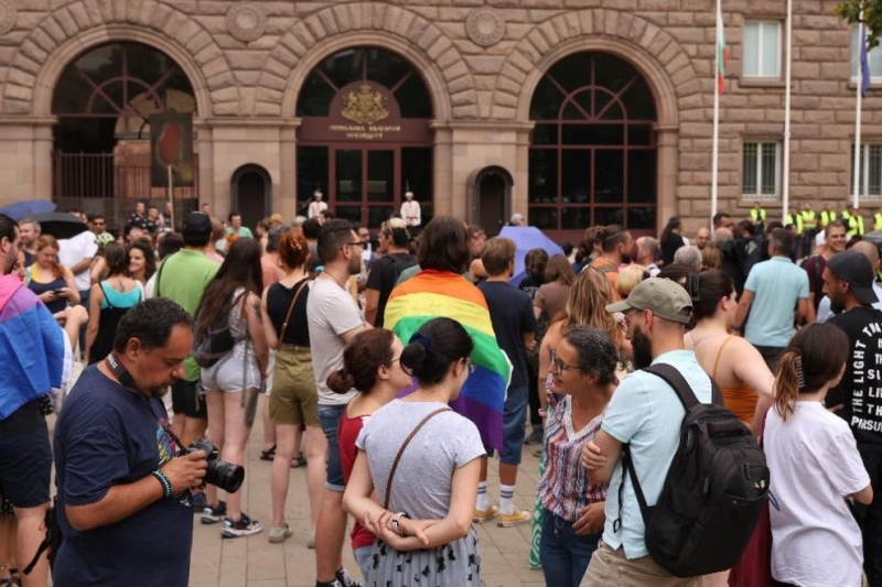 Тормозят учители подписали се срещу закона срещу ЛГБТИ пропагандата в