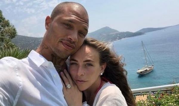 34 годишният Джеръми Микс който се прочу като най красивият престъпник в