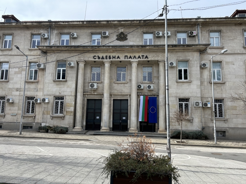 Корупцията разяжда Окръжния съд във Враца Това става ясно от