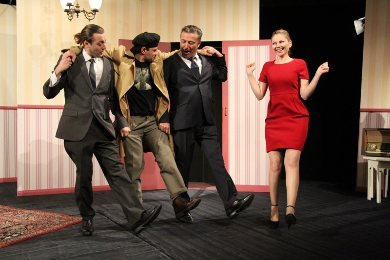 Представлението Извън Контрол от Рей Куни насрочено за сряда 07 02