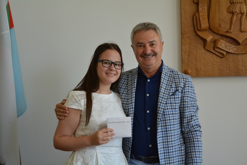 Млада пианистка от Монтана ще свири на гала концерт в