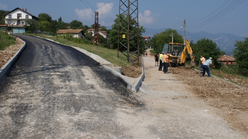 След продължителните валежи и неблагоприятните метеорологични условия ремонтите на уличната