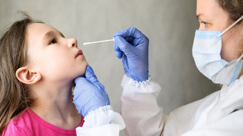 Учениците ще се тестват за COVID 19 поне веднъж в седмицата