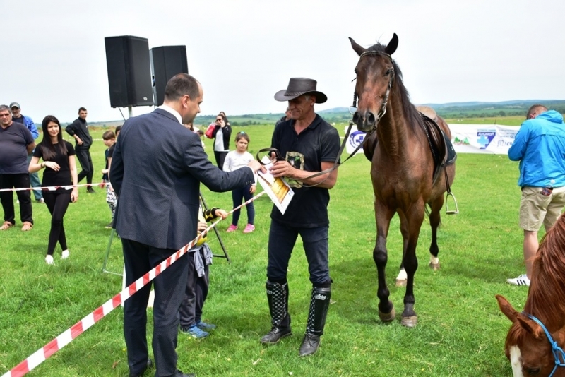 За първа година в село Нефела се проведоха конни игри