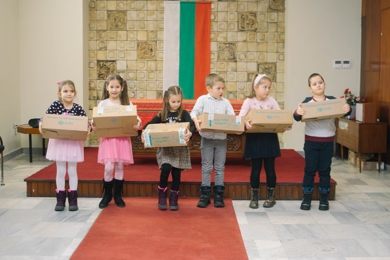 За пета поредна година Фондация АДРА България зарадва с коледни
