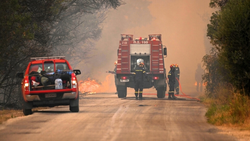 Европейският съюз мобилизира допълнителни ресурси в помощ на гръцките власти