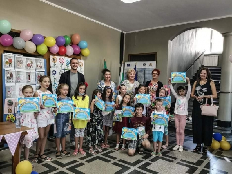 Над 50 деца участваха в летните занимания организирани от читалище