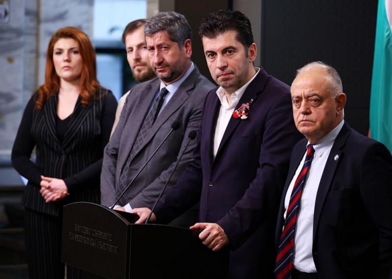 От Продължаваме промяната – Демократична България ПП ДБ се обединиха около