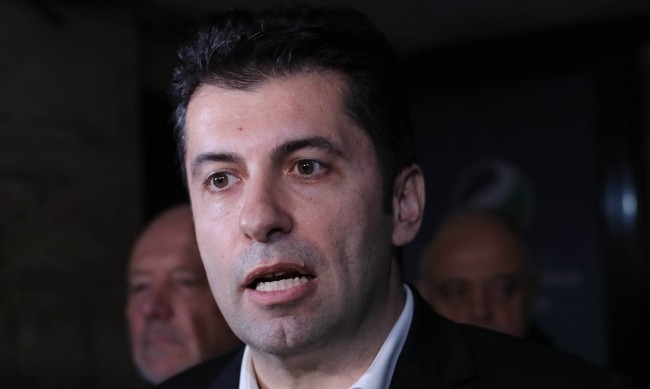 Борисов и Пеевски правят маркетингов трик с името на Гвоздейков