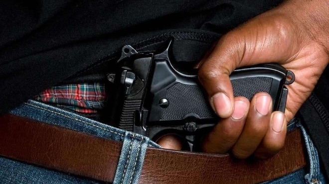 Полицията в Тексас издирва мъж който стрелял 3 пъти в