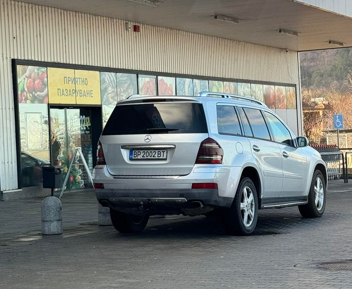 Тарикат с джип Мерцедес от Враца поставя началото на новия