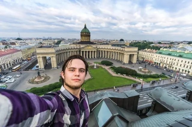 16 г. затвор за руски фотограф - дал на американец свободно продавана книга за съветските бункери