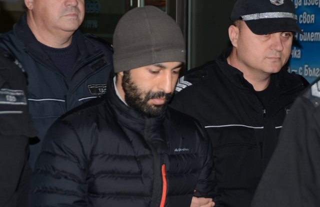 Липсата на преводач от арабски спъна разглеждането на мярката на