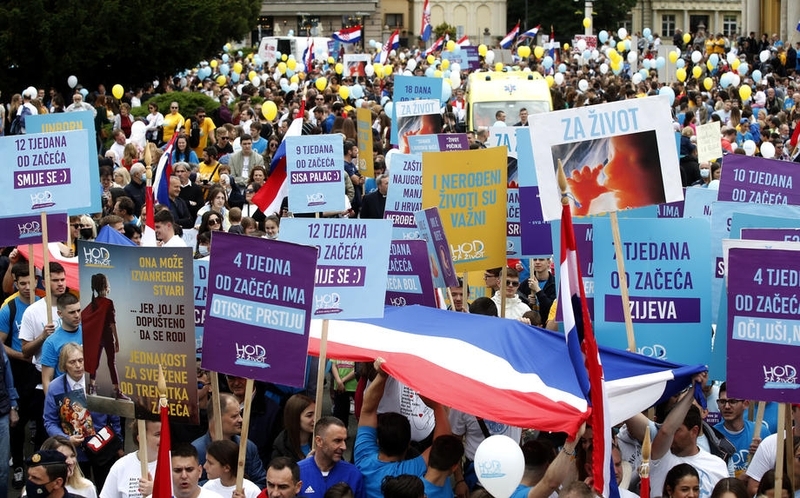 Хиляди хора излязоха на улиците в Хърватия за да протестират