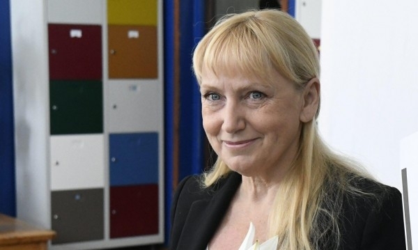 Журналистът и евродепутат от БСП Елена Йончева спечели окончателно делото