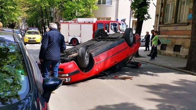 Инцидентът стана днес малко преди 14:00 часа на ул. "Константин