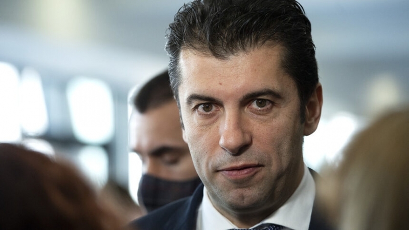 Министър председателят на България Кирил Петков се качва на връх Околчица