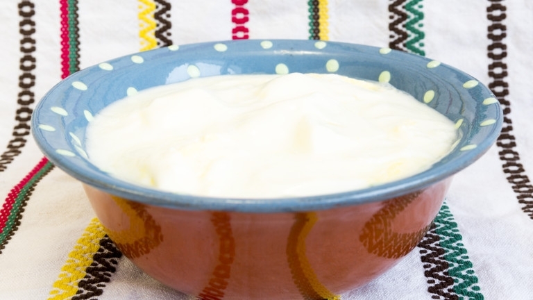 Прясно мляко за първолак по програма финансирана от Държавен фонд