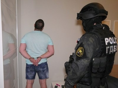 Вижте зрелищни кадри от задържането на брата на Димитър Аврамов /снимки+видео/