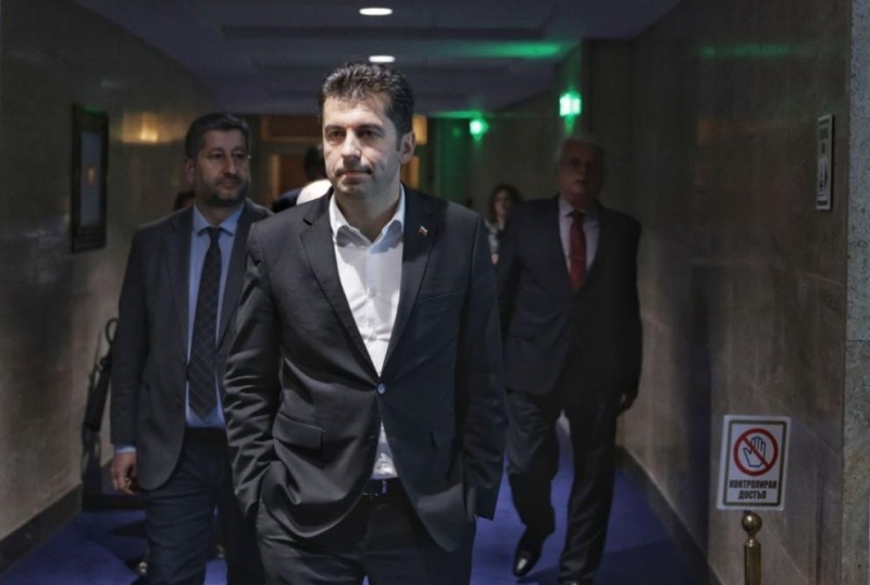 Съпредседателят на ПП ДБ Кирил Петков написа във Фейсбук че коалицията