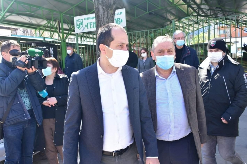 Проф Кантарджиев бе на работно посещение във Враца научи агенция