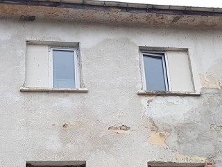 Линейка кара 17 годишното глухонямо момче което скочи от третия