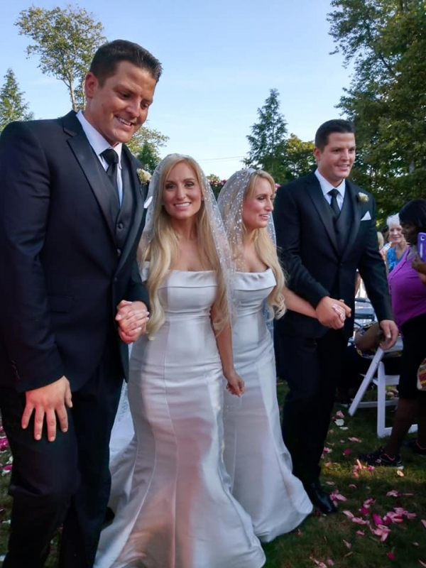 Близначките Британи и Бриана Дийн влязоха в световния новинарски поток