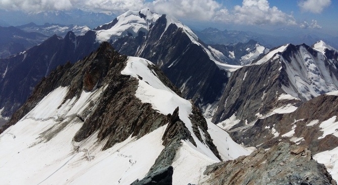 Алпинистите Макс Бонио и Пиер Лабр са загинали на в