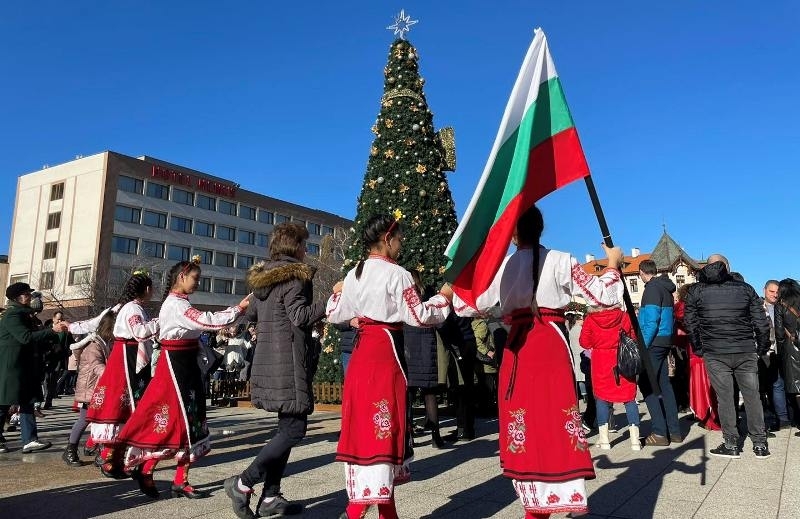 Жители и гости на града под Околчица отпразнуваха днешния голям