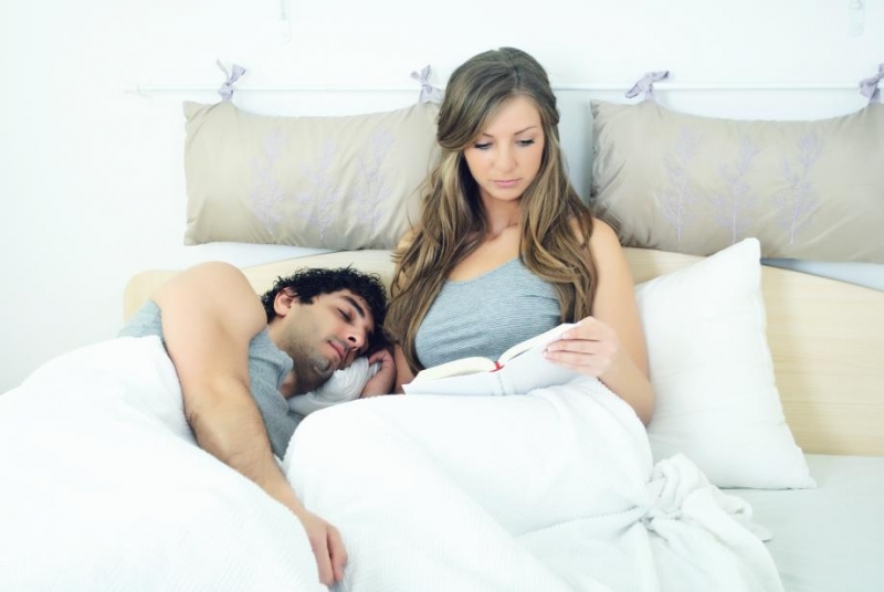 Сексът късно вечер непосредствено преди лягане може да подобри значително