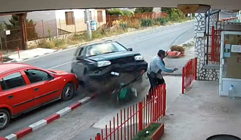 Кола едва не уби човек в Лом видя агенция BulNews Пътният