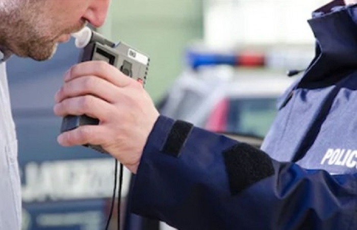 Полицаи са заловили пиян плевенчанин зад волана на Мерцедес в