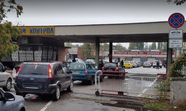 Опашките и напрежението пред каналите на КАТ намаляха след удължаването