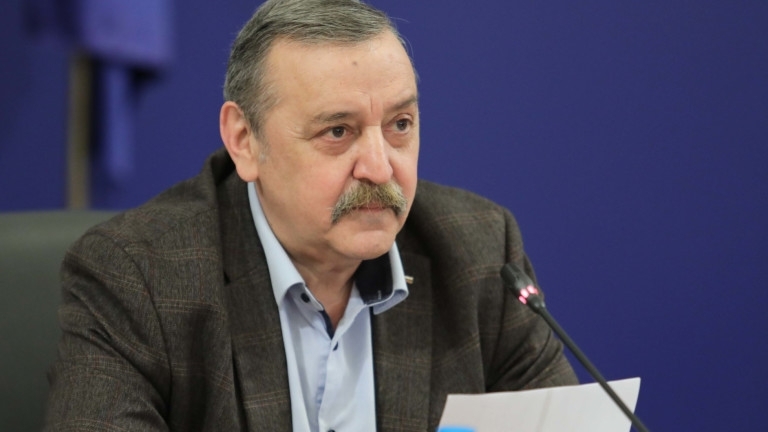 От три седмици предупреждаваме българското общество че с епидемичното разпространение