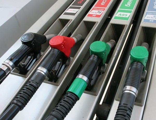 Цените на автомобилните горива у нас поскъпнаха рекордно само в