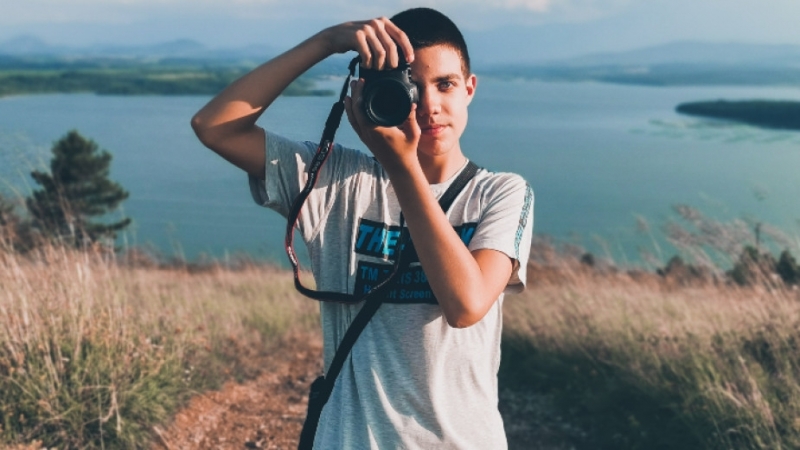 15 годишният Милен Цветанов от Монтана ще представи първата си фотоизложба