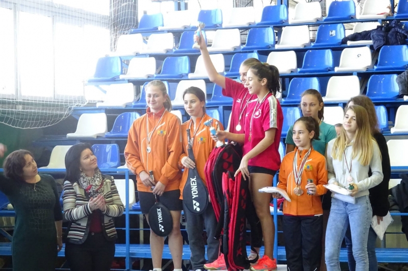 50 деца взеха участие в турнира по бадминтон за Купата